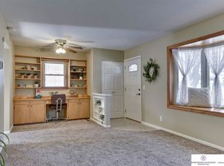 9205 Fowler Cir, Omaha, NE 68134