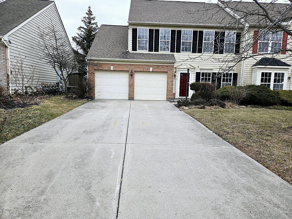 House Front with a 2 car garage