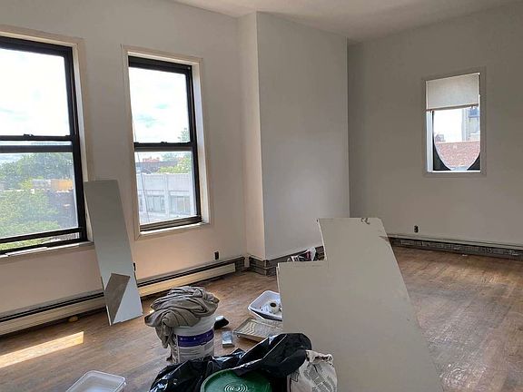 3rd image of 199 Pacific St #5R