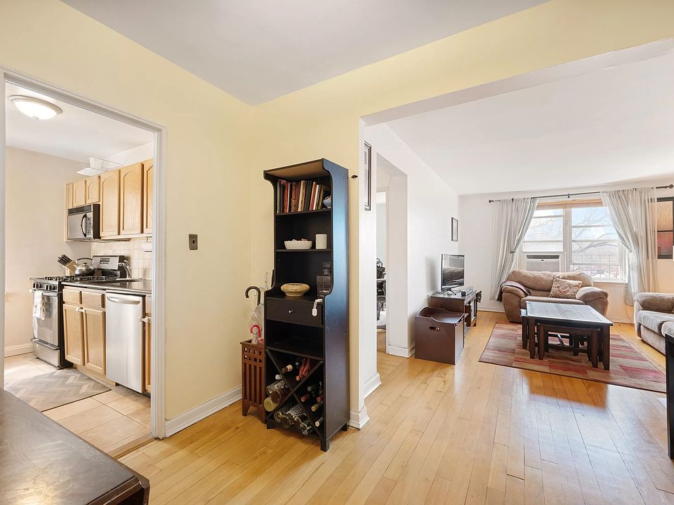 1st image of 39-25 51st St APT 3G