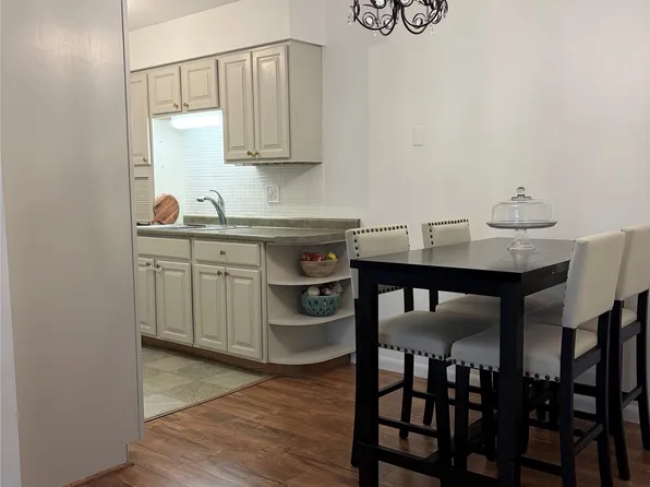 1900 50th St APT 9, Des Moines, IA 50310