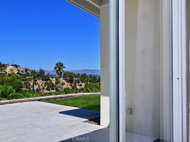 4347 Coronet Dr — Photo 31