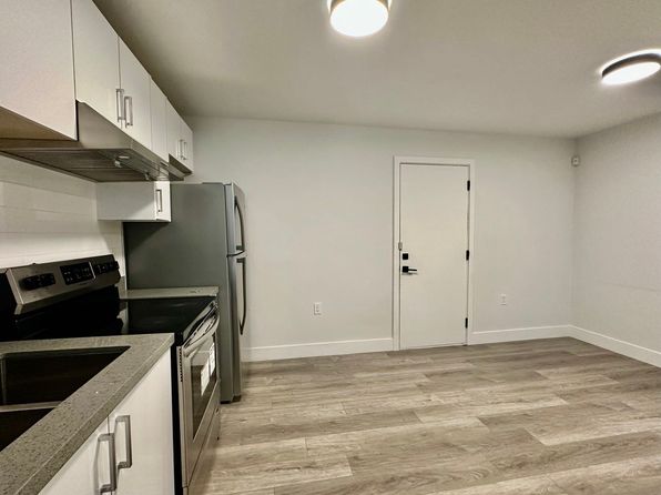 2 bedroom rental in Burnaby — photo 8