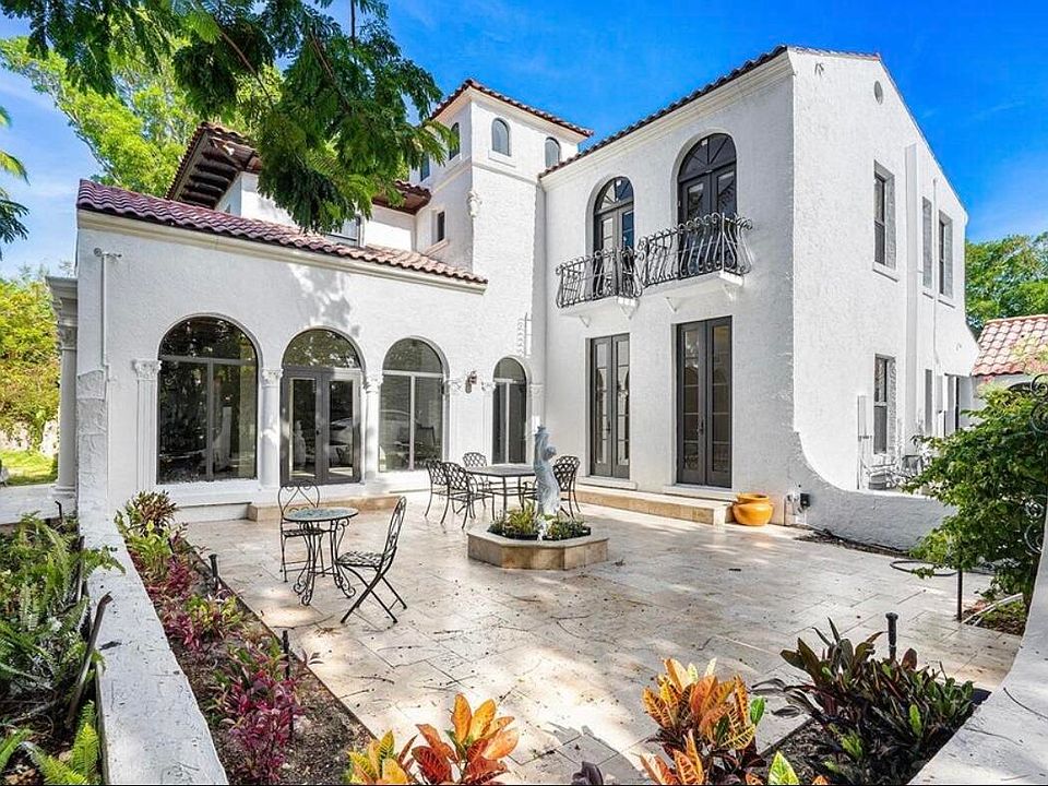 1st image of 50 Coconut Lane