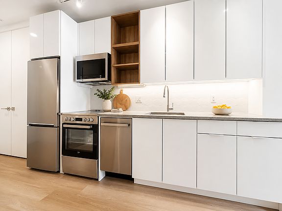 4th image of 639 E 28th St #5D