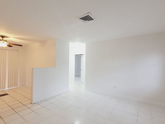 3rd image of 5739 Dartmouth Ave N