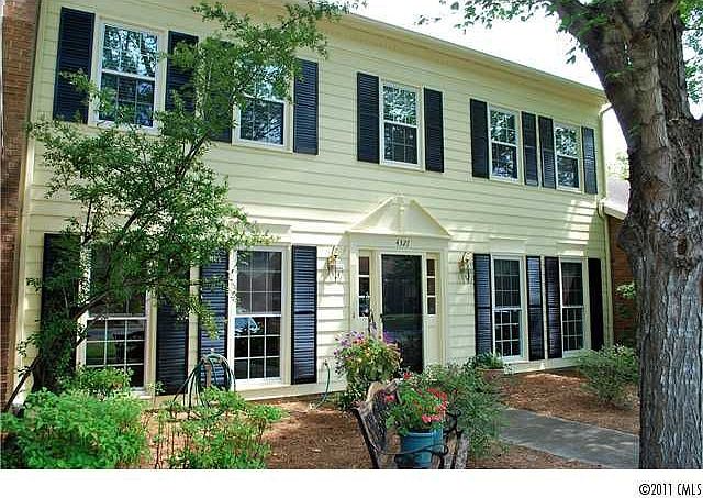 1st image of 4327 Woodglen Ln