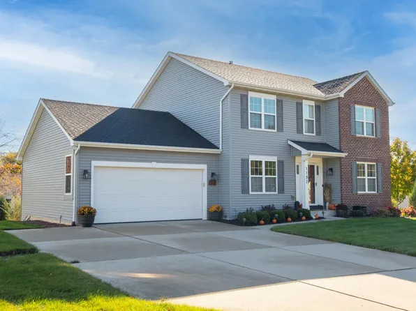 1192 Iris LANE, Grafton, WI 53024
