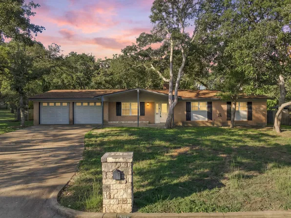 266 Rockford Rd, Woodway, TX 76712