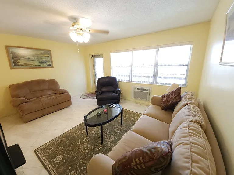 66 Cambridge Rd E #C — Photo 86