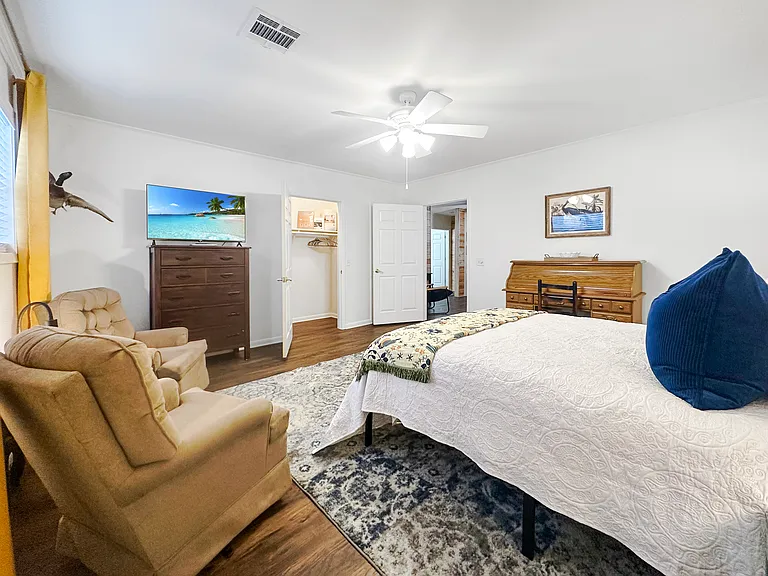 402 Wallace Dean Rd — Photo 12