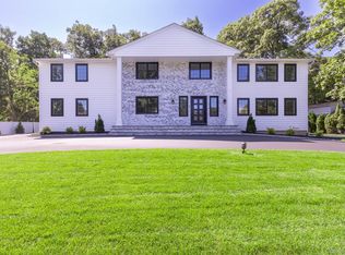 5 Hemingway Drive, Dix Hills, NY 11746