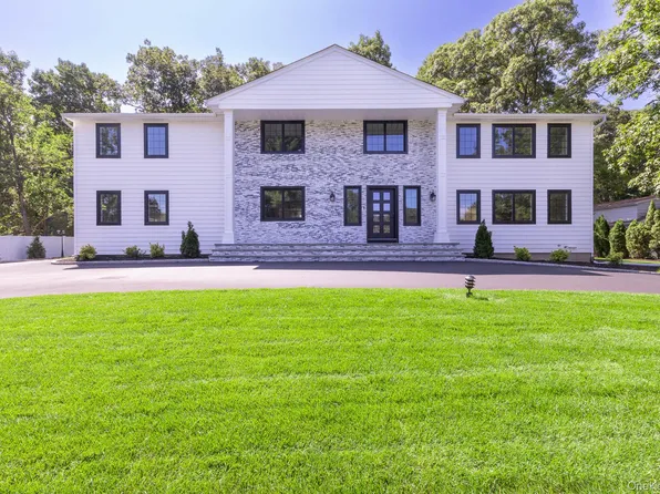 5 Hemingway Drive, Dix Hills, NY 11746
