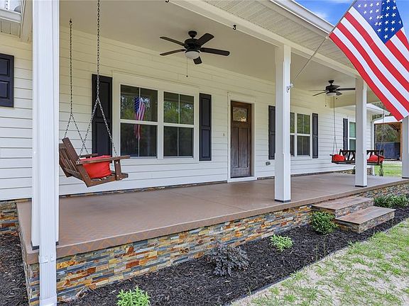 4th image of 357 SW Conestoga Way