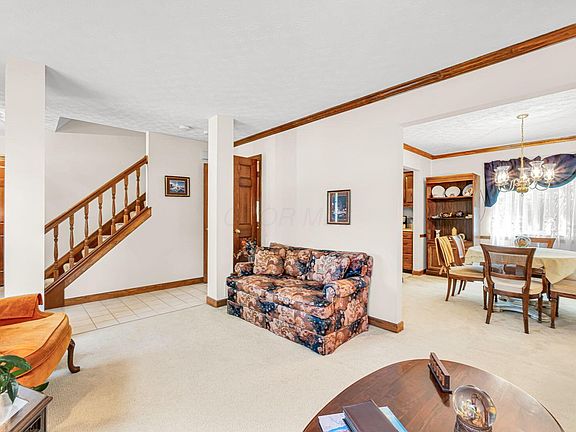 3rd image of 315 Highmeadows Village Dr