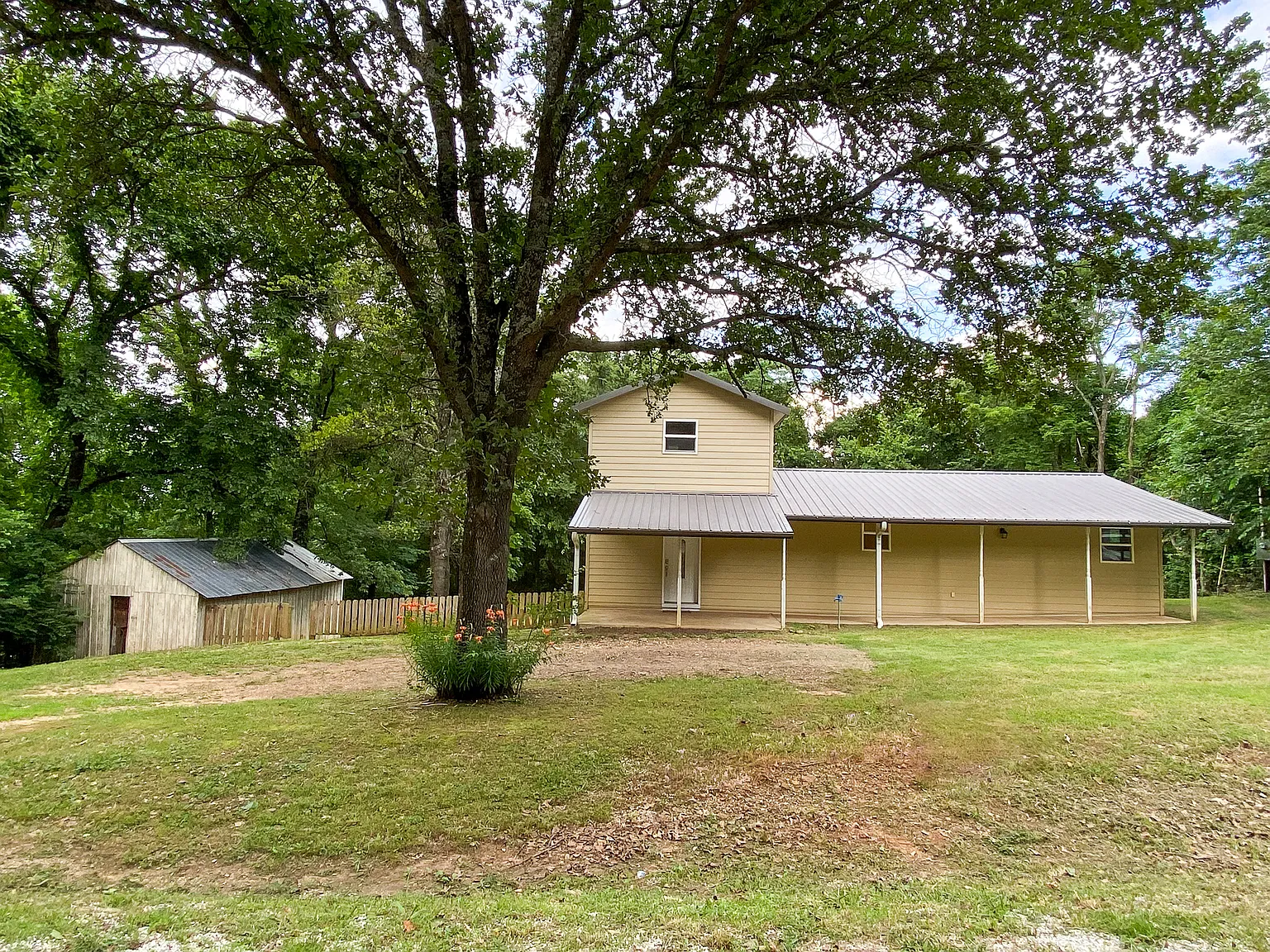 3 bed, 1408 sqft, $1,500 — Photo 3