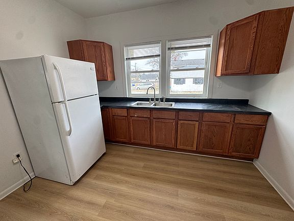 3rd image of 723 W Jefferson St APT 1