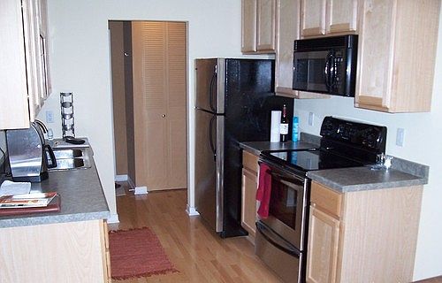 2nd image of 1770 Bryant Ave S APT 406