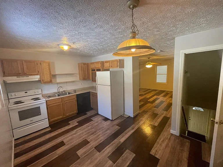 424 McLane Ave #6 — Photo 6