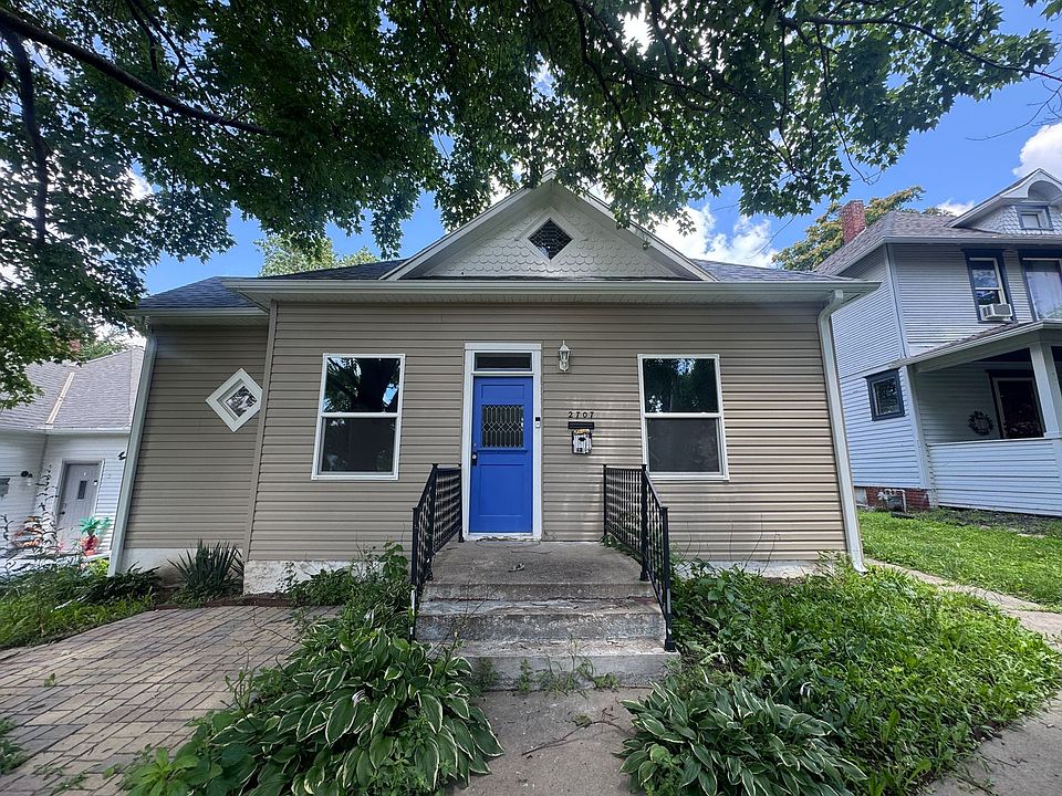 1st image of 2707 Sacramento St