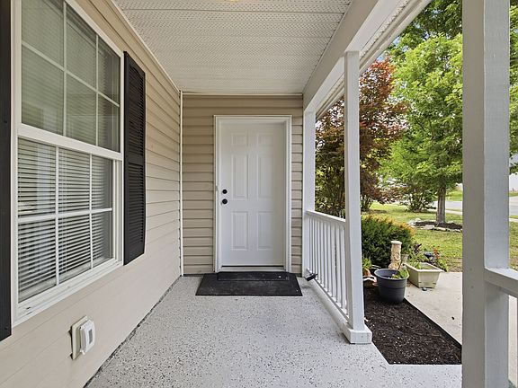 3rd image of 4166 Providence Park Ln