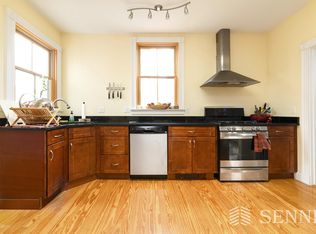 216 Harvard St #3, Cambridge, MA 02139