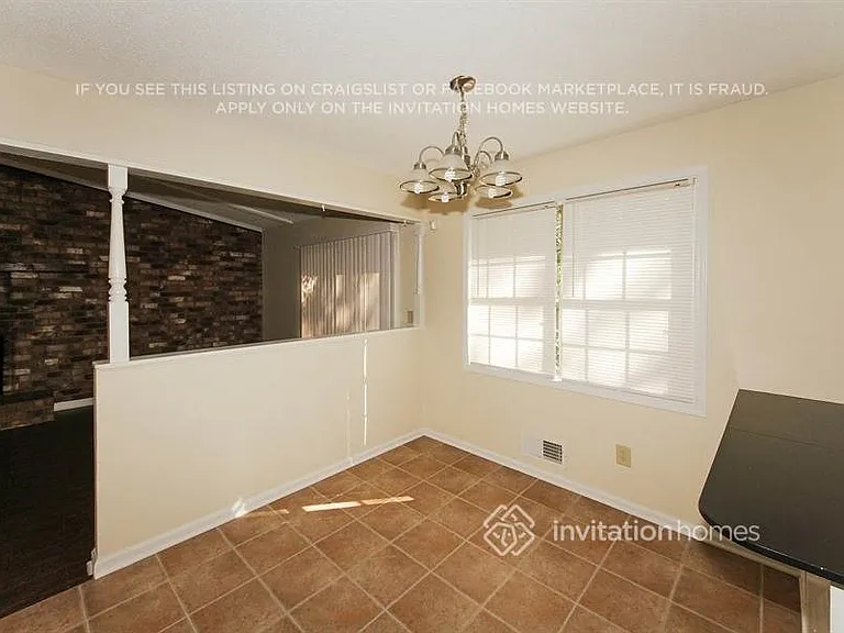 323 Princess Ave — Photo 5