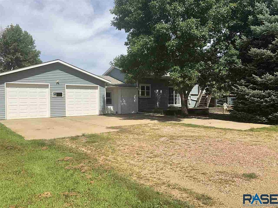 1st image of 46916 Daggett Pl