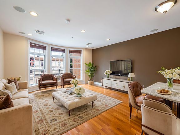 2nd image of 299 Grand St #B
