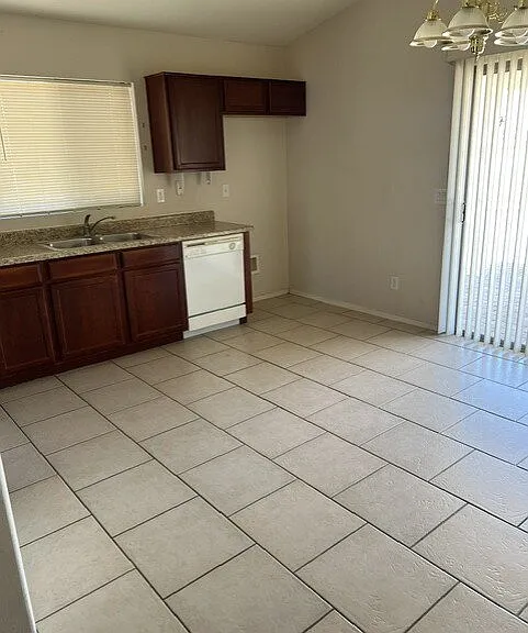 24115 N Desert Dr — Photo 4