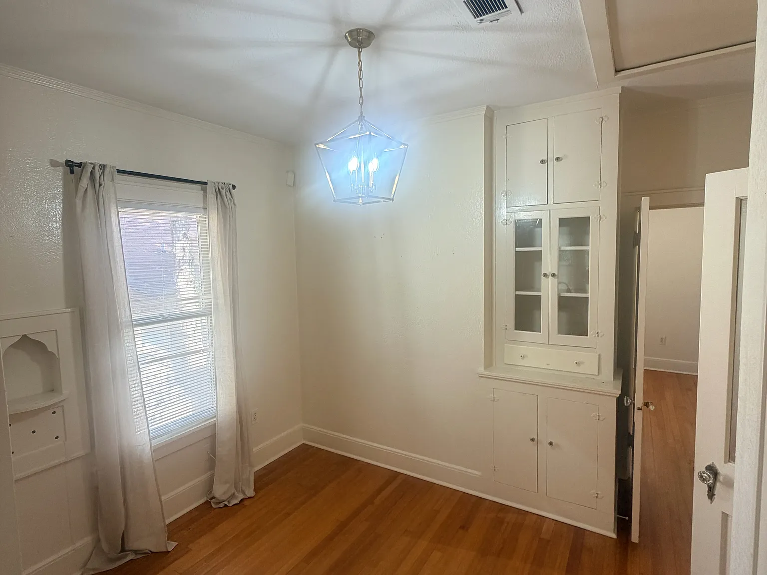 1 bed, 750 sqft, $800 — Photo 2
