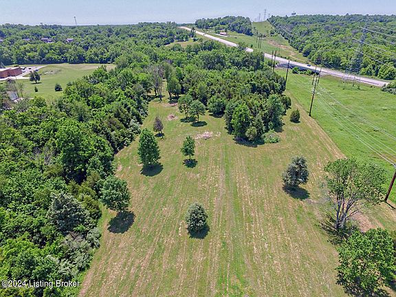 5th image of 4204 Centerfield Dr