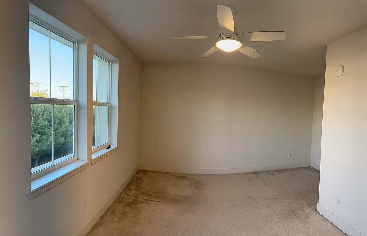 Building Photo - 752 Amalfi Loop #2