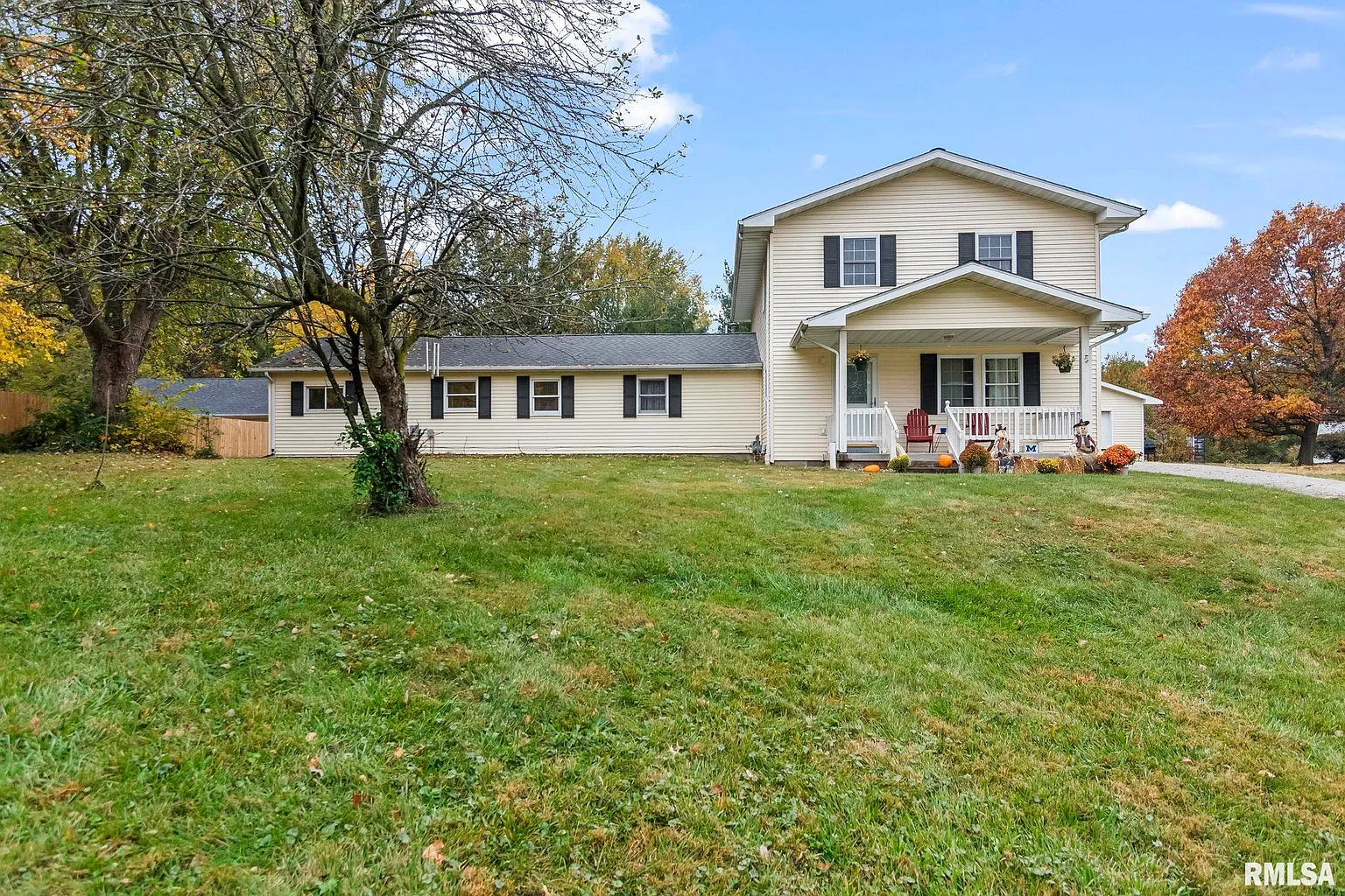 6925 N State Route 29 photo 1