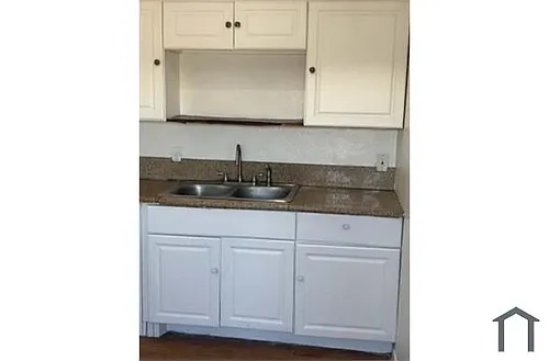 236 W Philadelphia Ave Photo 1