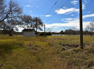 1 Lakeview Dr, Clemville, TX 77414