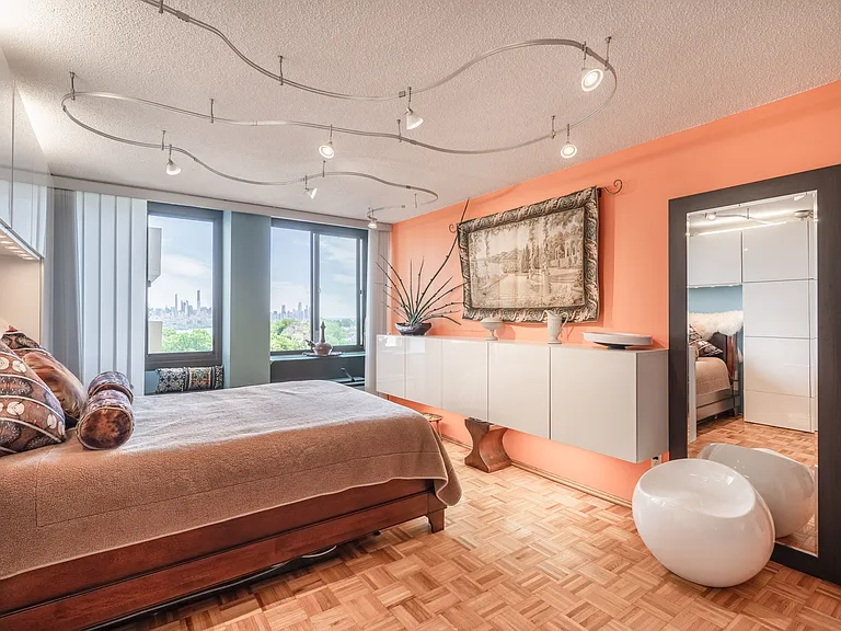 200 Winston Dr #718 — Photo 13