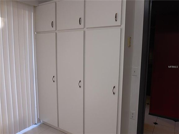 4th image of 271 Sherwood Dr #0