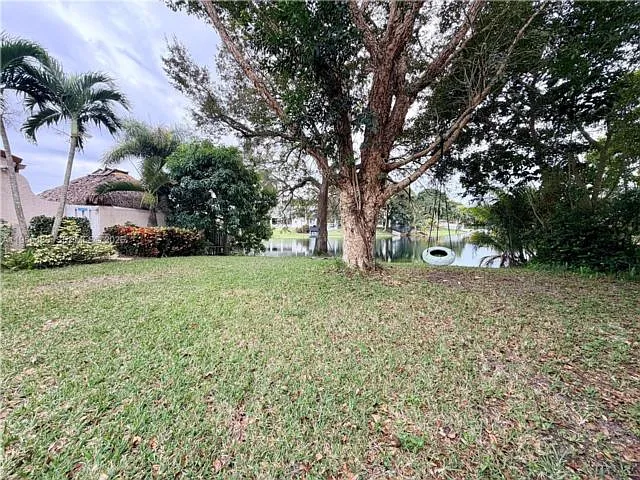 2865 Begonia Way — Photo 12