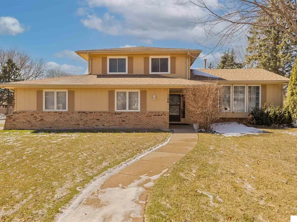 1106 Eldorado Dr, Omaha, NE 68154