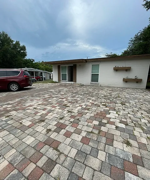 854 Chippendale St — Photo 15
