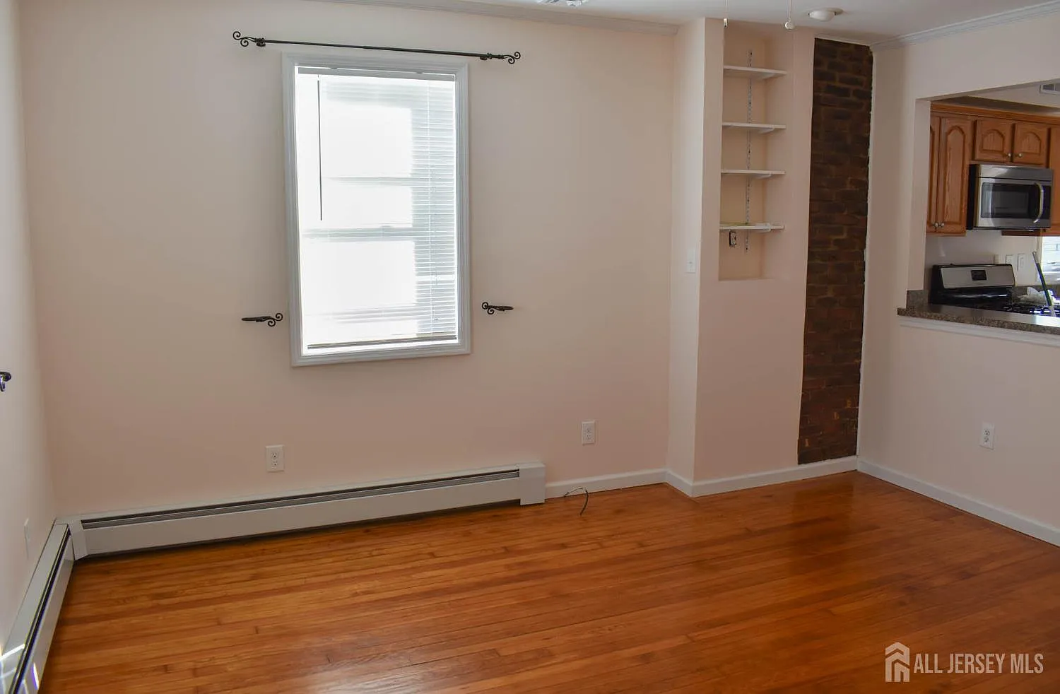 2 bed, 1.5 bath, $2,495 — Photo 2