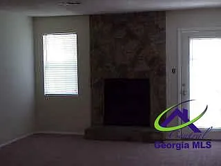 2 bed, 2.0 bath, 1200 sqft, $975 — Photo 3