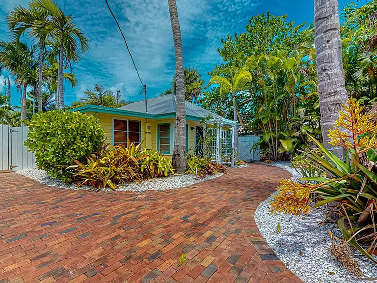 609 N Shore Dr #ID1591523P — Photo 11