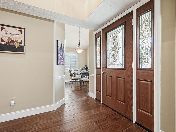 5th image of 2554 Erwin Fleet St