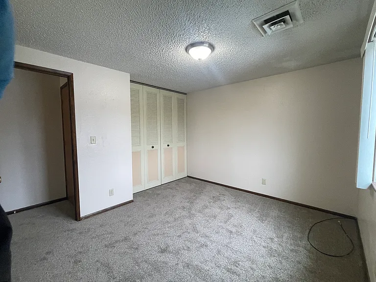 301 Jefferson Ave — Photo 3