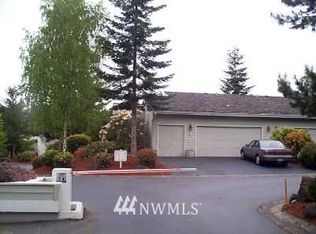 15000 Village Green Dr APT 33, Bothell, WA 98012