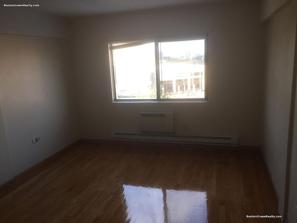 2nd image of 1110 Commonwealth Ave APT 405