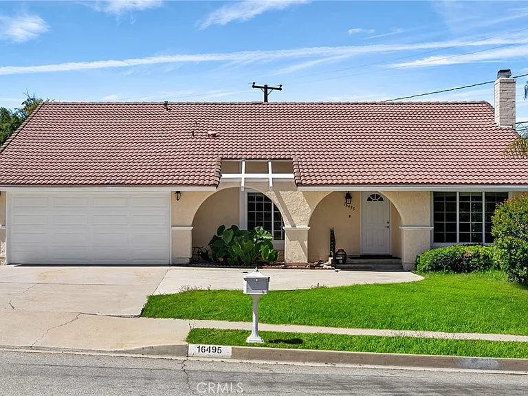 16495 Canelones Dr — Photo 2