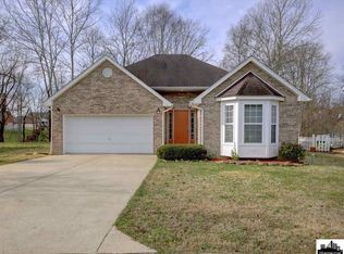 317 Lower Overlook Dr, Hurricane, WV 25526